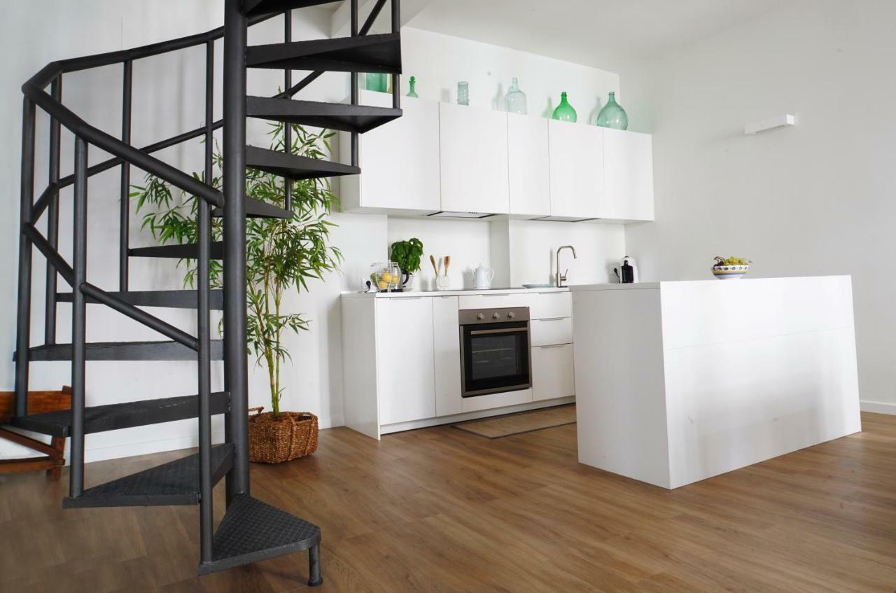 Apartment T-home / Stylish Center