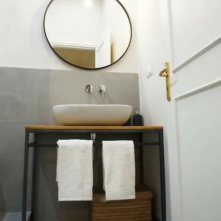 T-Home / Stylish Apartment Palermo Center Esterno foto